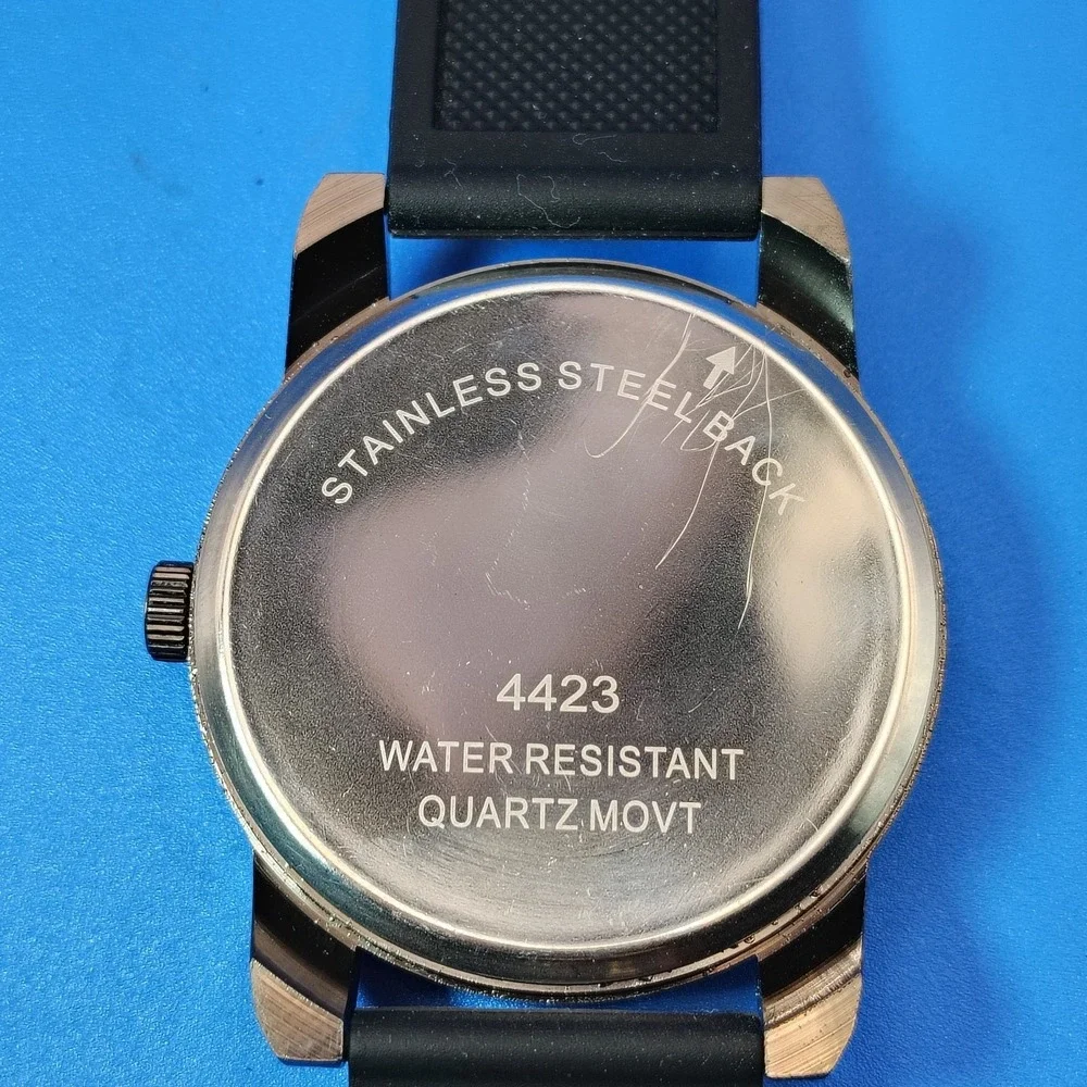 Vintage 2009 Milano Expressions Mens Oversized 56mm Quartz Designer Watch